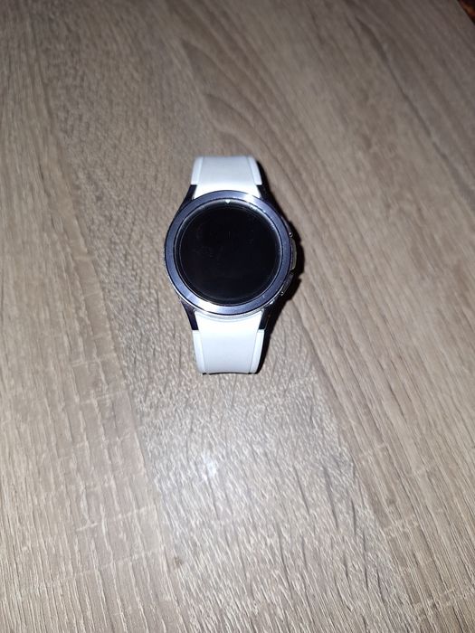 Смарт часовник Samsung Galaxy Watch