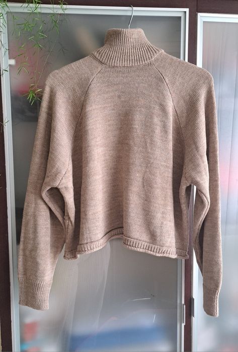 Set tricotat, fusta si pulover