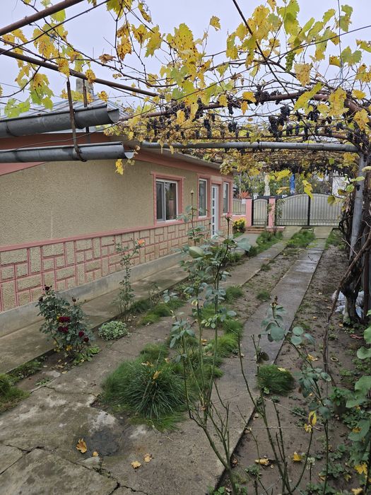 Casă de vânzare în Țăndărei – teren 880 mp