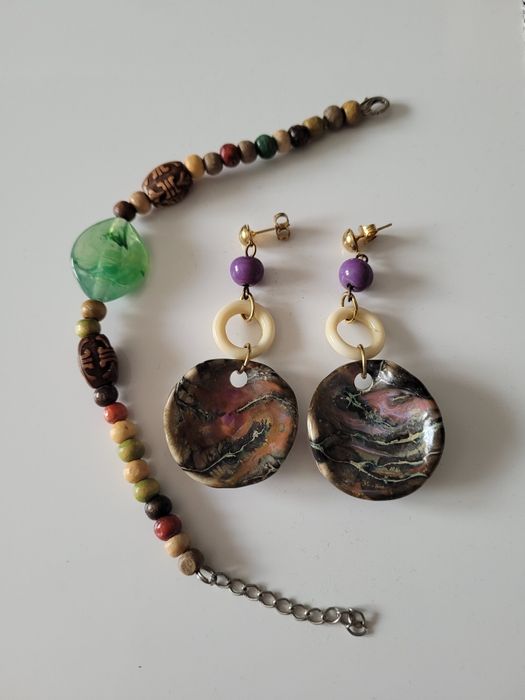 Coliere și brățări