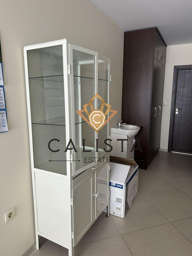 Дава се под наем Офис в Пловдив, Кършияка - 20 кв.м за 306 € - Снимка #4