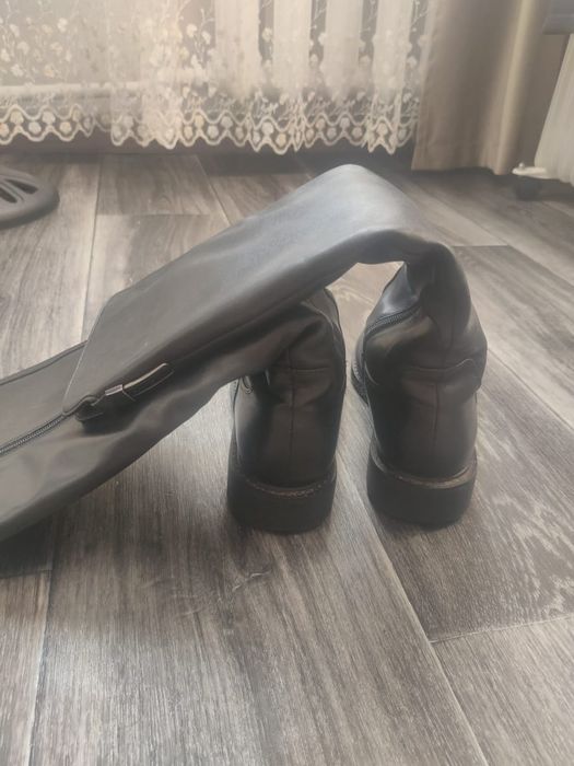 Продам сапаги женскии 38 размер