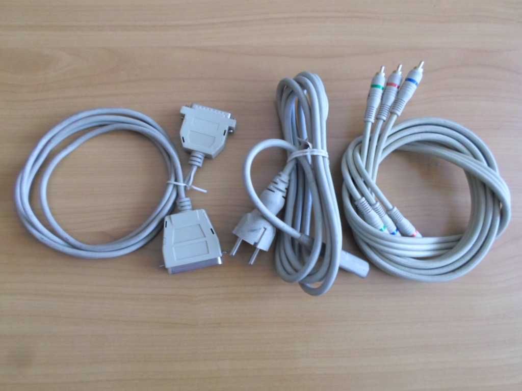 Cabluri diferite pentru PC