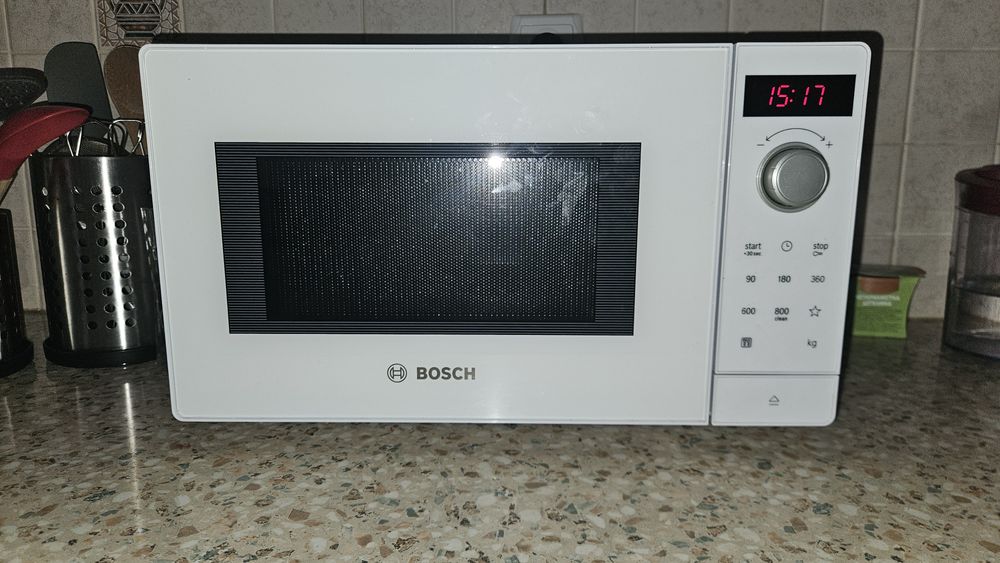 Микровълнова bosch със сензорни бутони