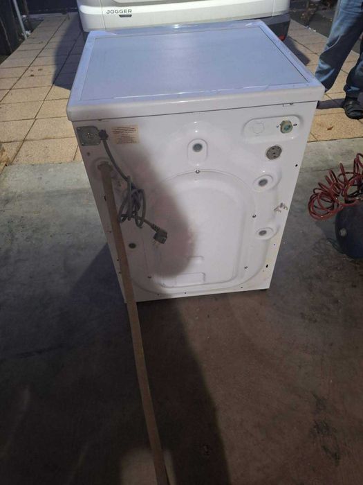 Masina de spalat rufe Arctic / A+++ / 9 Kg / 1200 RPM