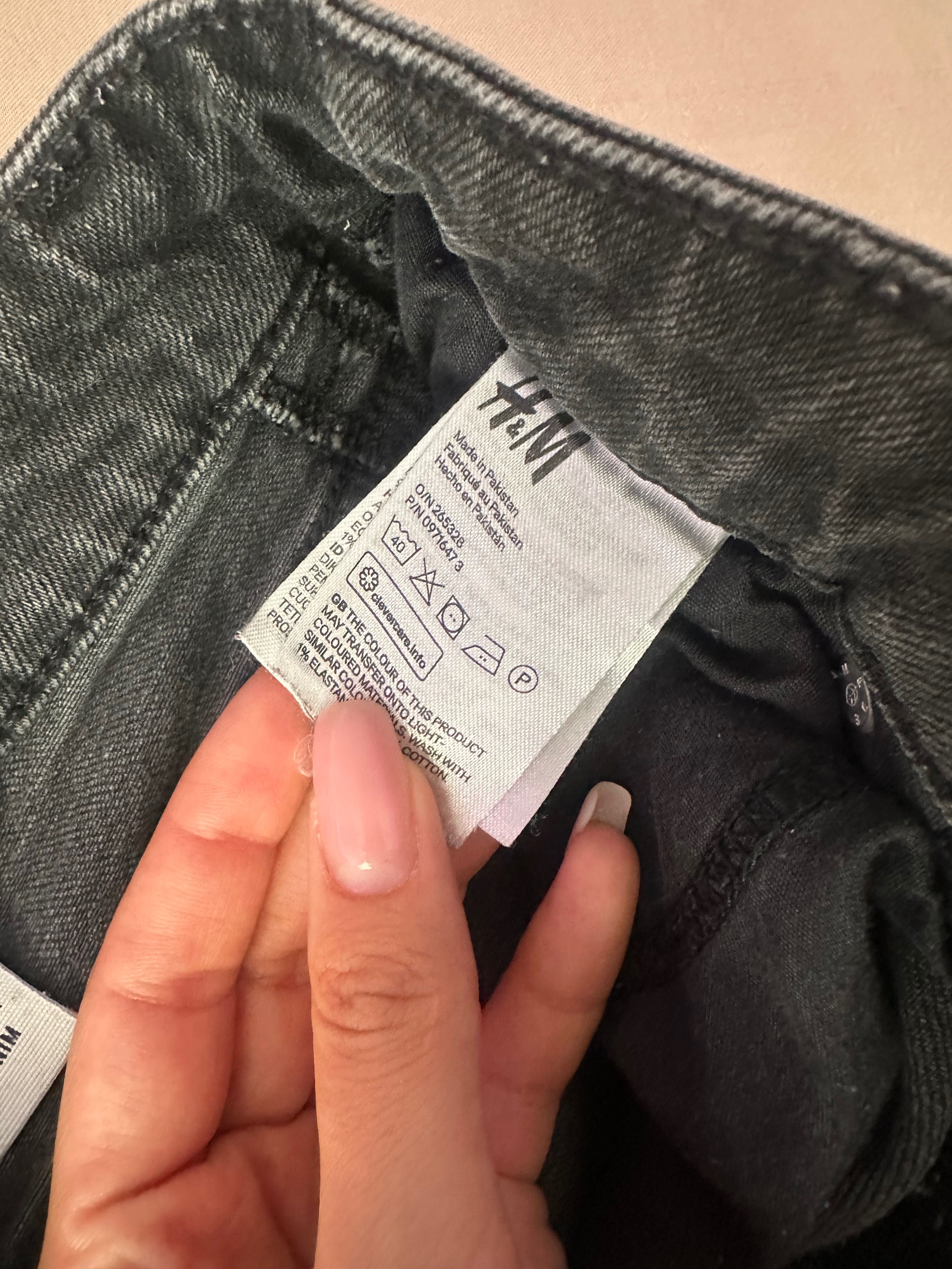 Черни къси панталони H&M
