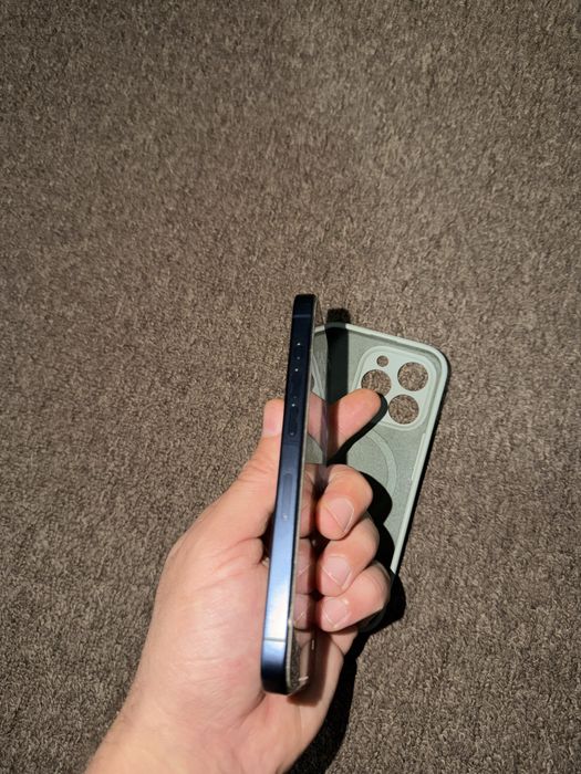 Iphone 15 pro ca nou + incarcator