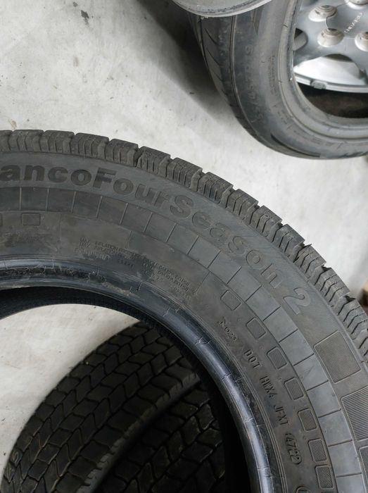 2бр.всесезонни гуми CONTINENTAL 225/75/16C 121R DOT 4722