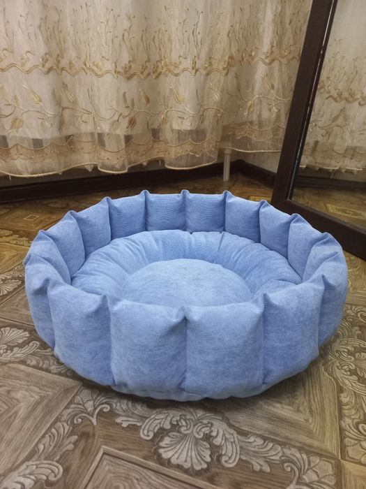 Лежанки для кошек и маленьких пород собак