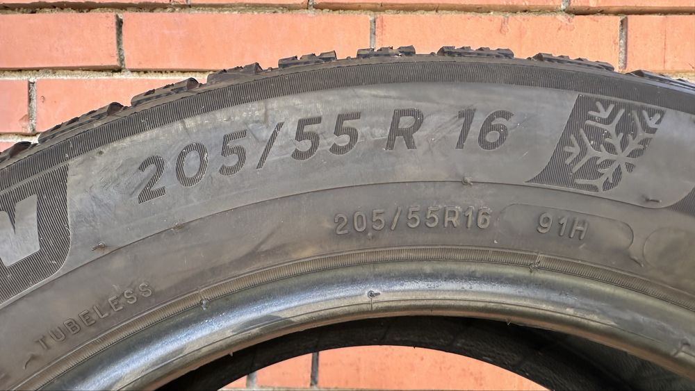Продавам 4бр. Зимни гуми 205/55/16 Michelin / Мишелин
