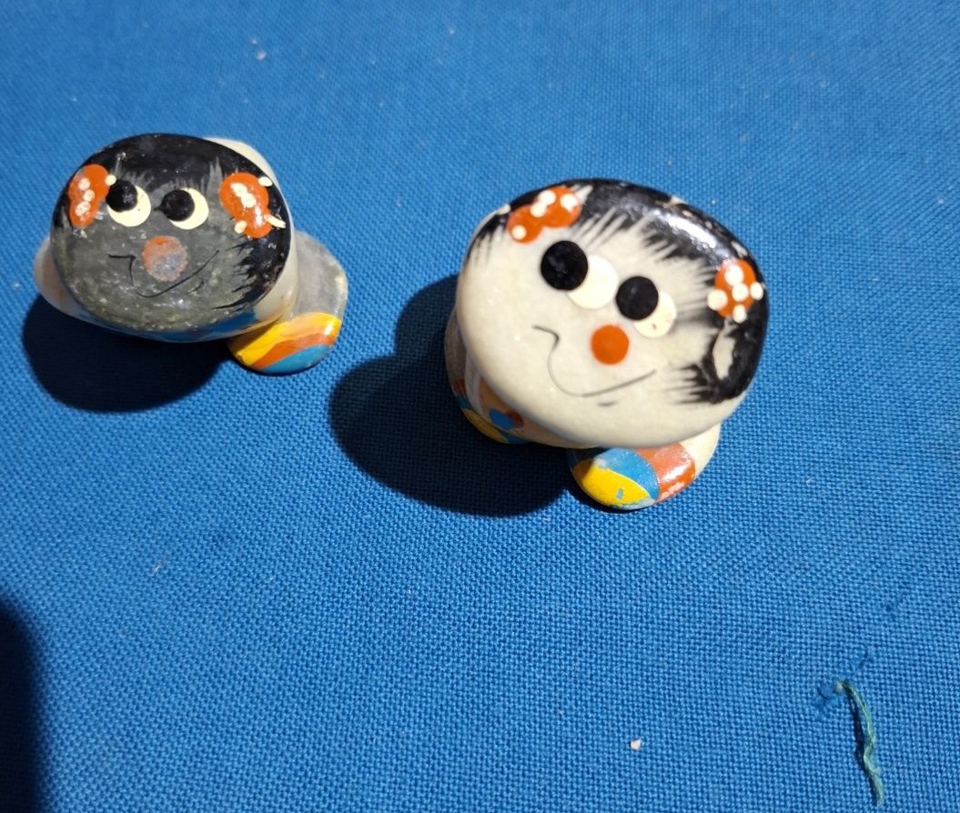 Ръчно рисувани камъни фигурки