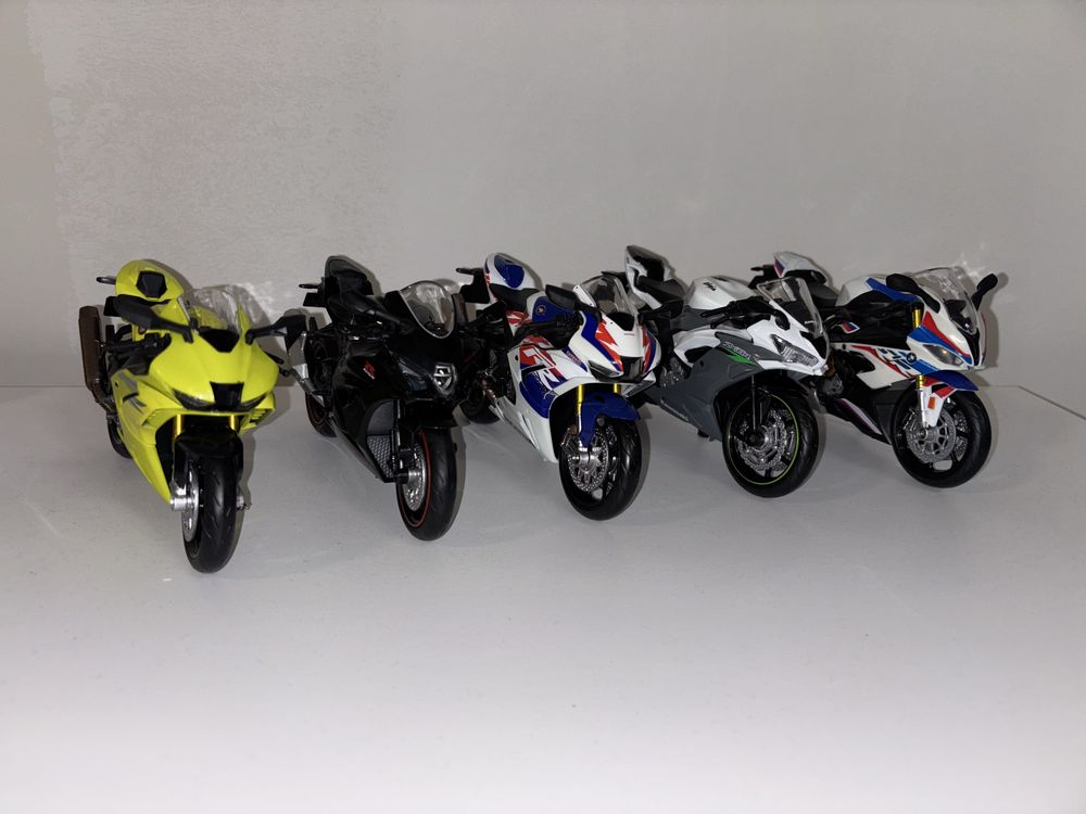 Модели на мотори макети BMW Honda Kawasaki Suzuki
