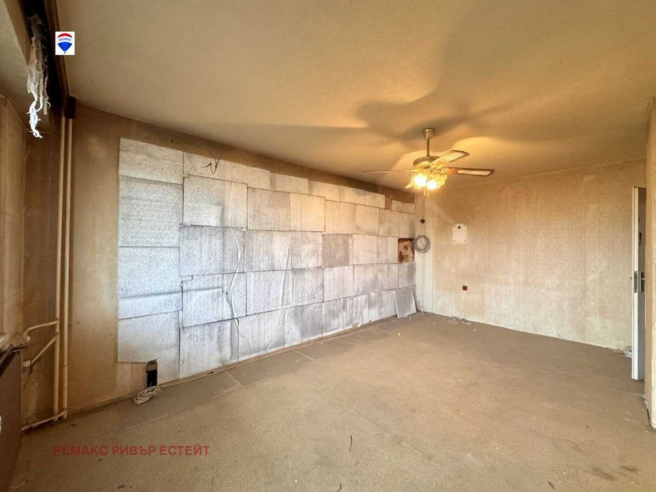 Двустаен апартамент за продажба кв. Родина 1