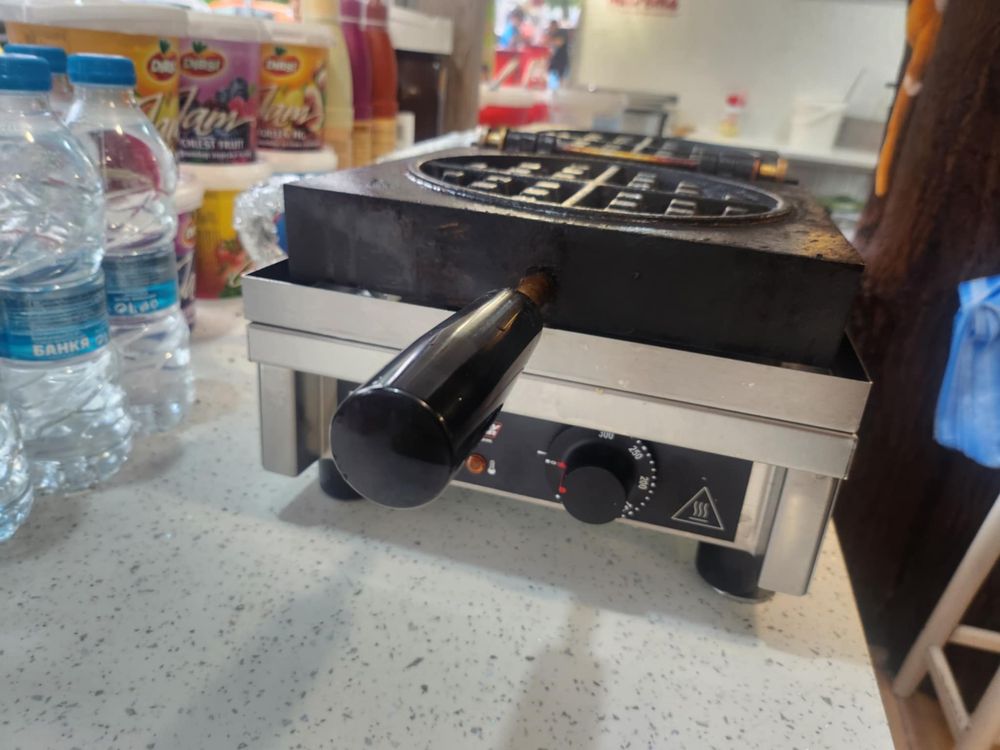 Нов гофретника на една седмица 1800w crampos