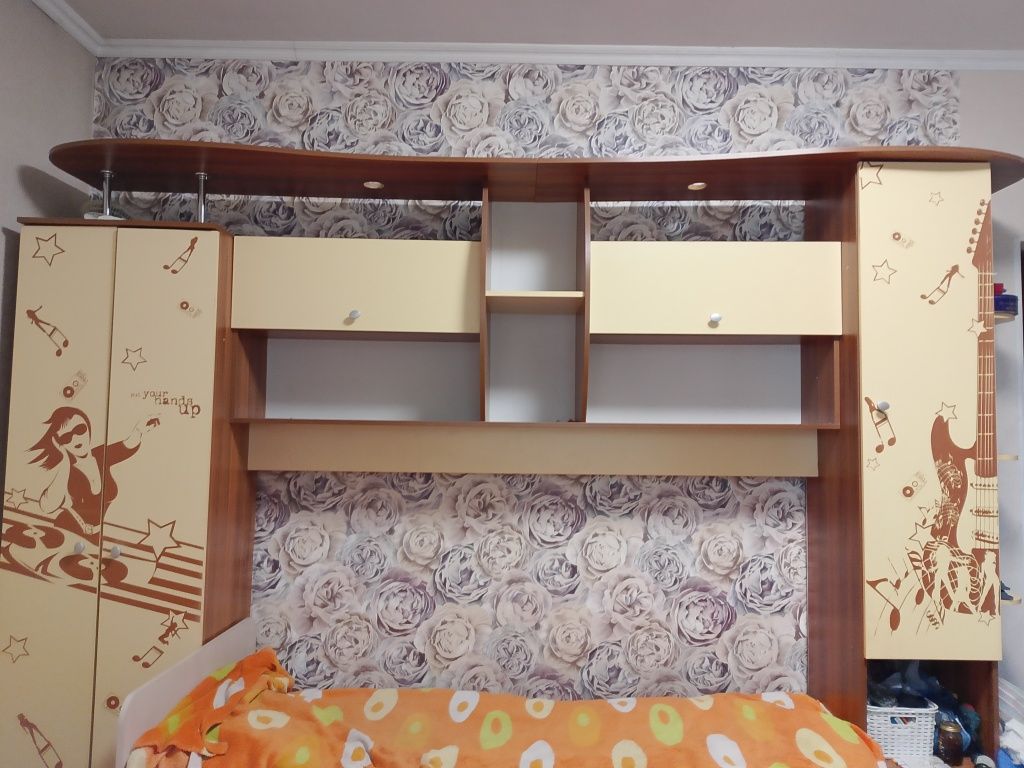 Шкаф в хорошем состоянии
