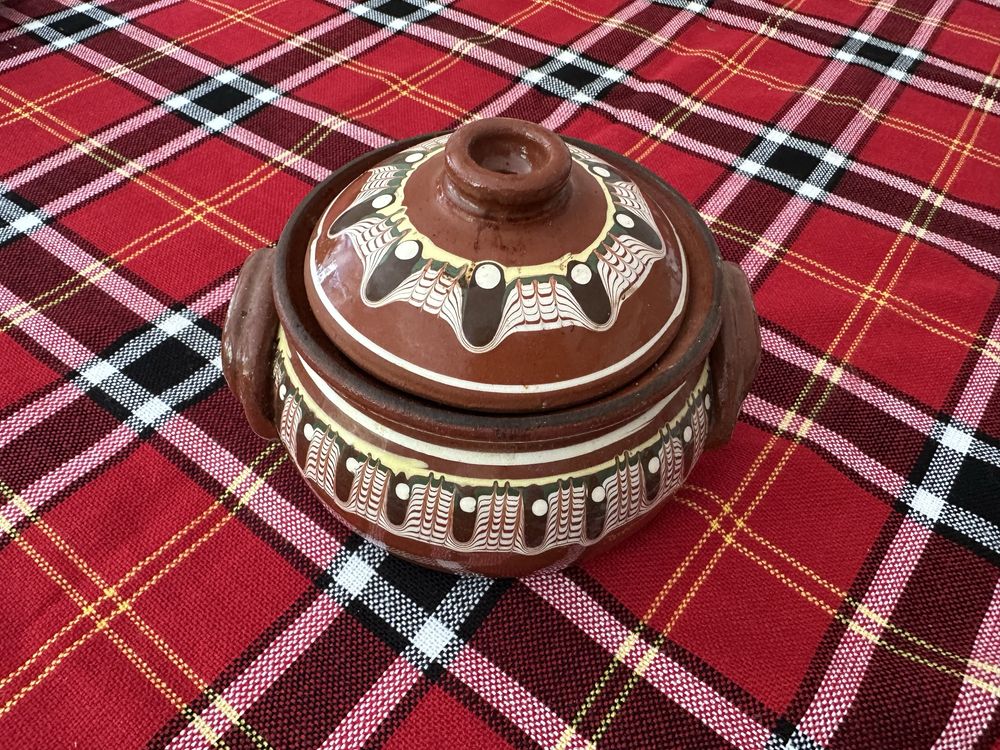 Гювече 0,650л. Троянска шарка