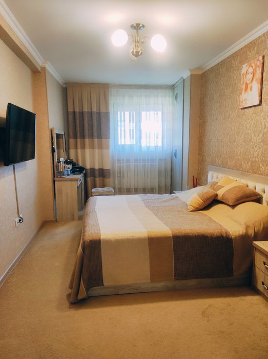 Продаётся квартира по улице Бабура 6ти комнатная