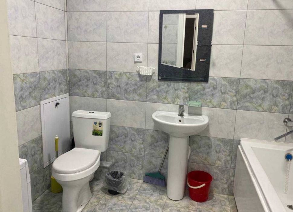 Сдается 2х комнатная возле фэмили парк Дск