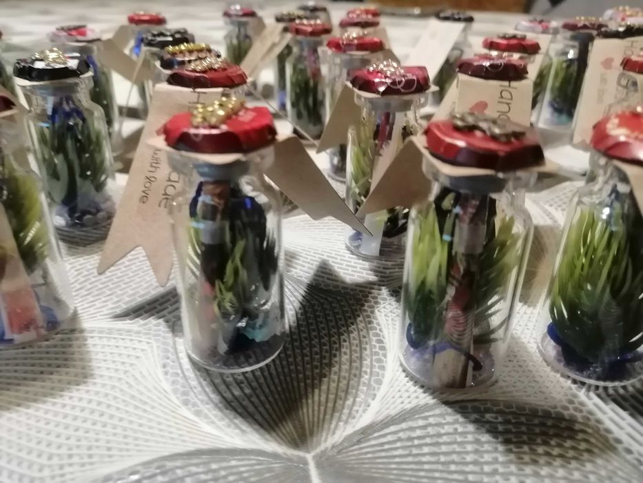 Коледни пожелания в бутилка