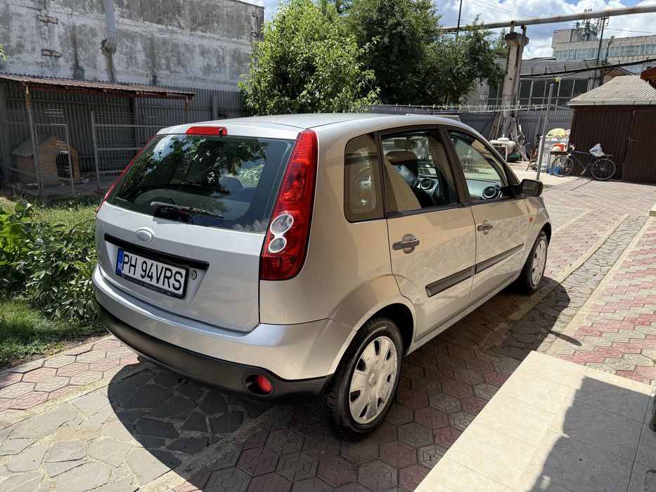 Ford  fiesta 1.3 benzina 2006
