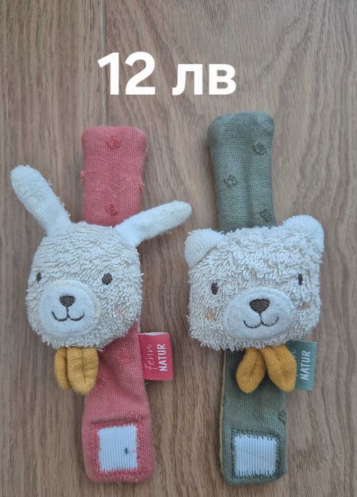 Бебешки играчки и дрънкалки за количка, меки книжки, сензорни кубчета