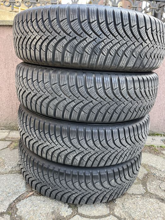 4 anvelope iarna 195/70 R16, Hankook, DOT 2024!! Stare noua! 8mm!!