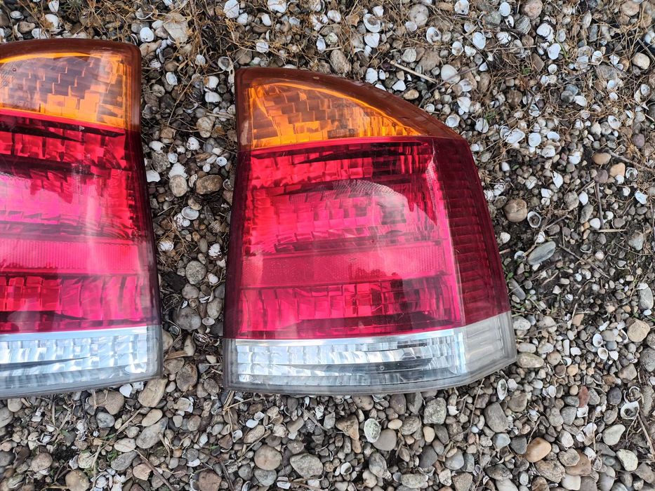 ляв и десен стоп оранжев мигач за опел вектра ц седан OPEL VECTRA C