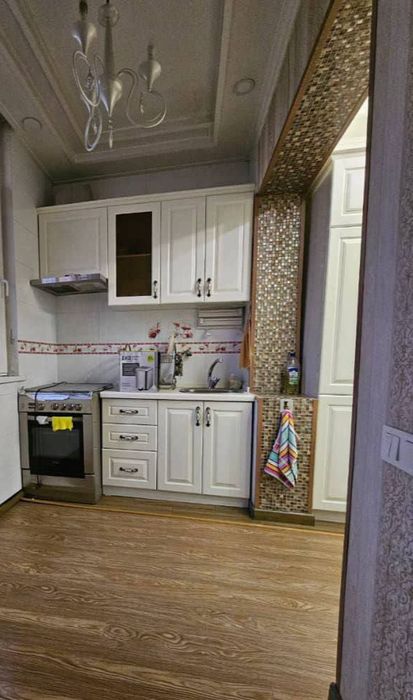 Юнусабад 15 5ком/4 этаж/5 этажный 90м²