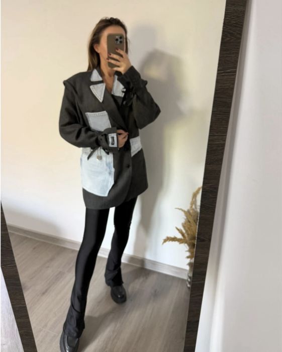 Vand sacou nou cu eticheta