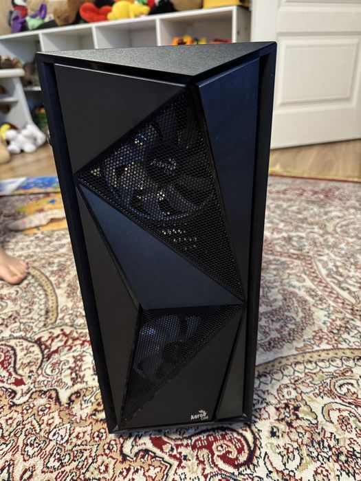 Продам системный блок вместе с клавиатурой