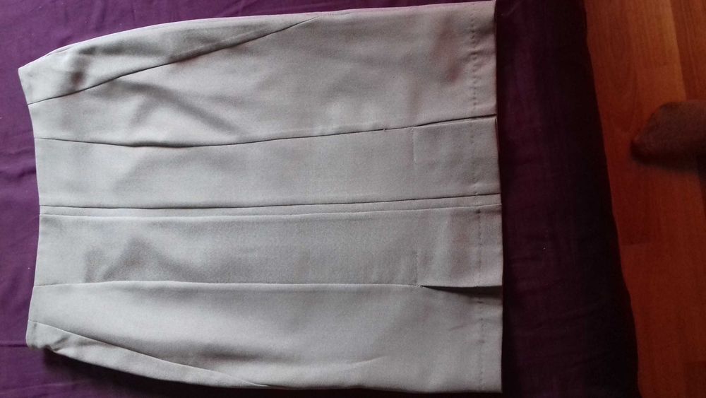 Елегантен дамски костюм на atmosphere пола със сако