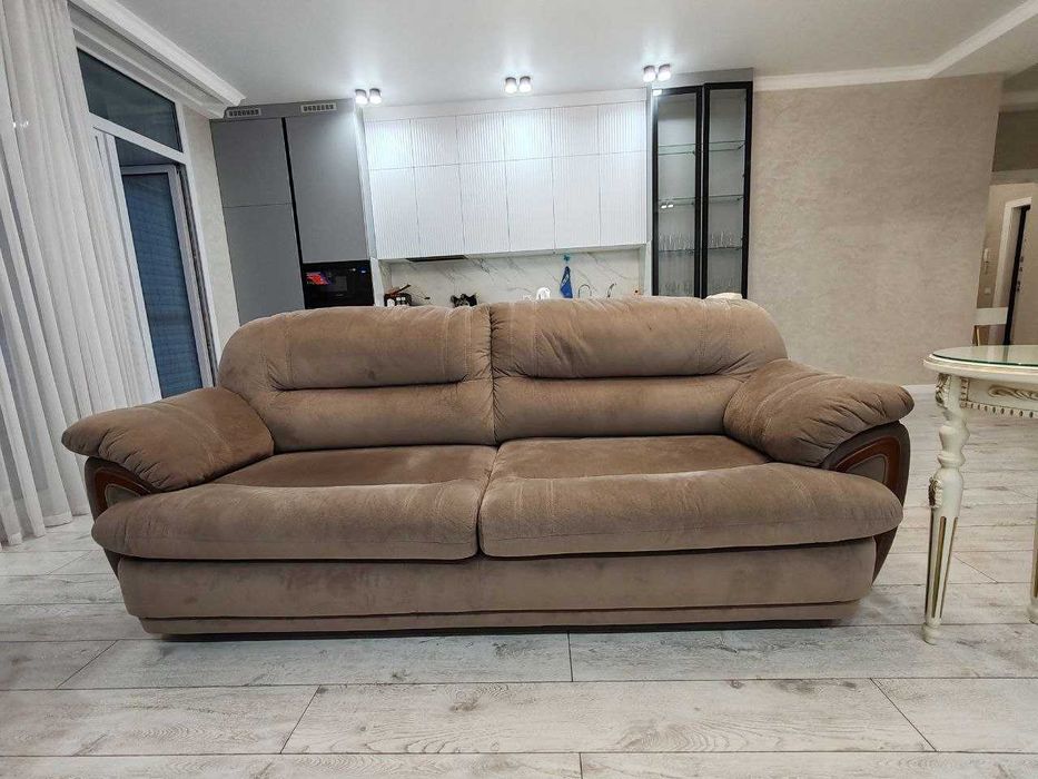 Мягкая мебель Диван 2 м и диван 1,7 м, кресло Арива Германия