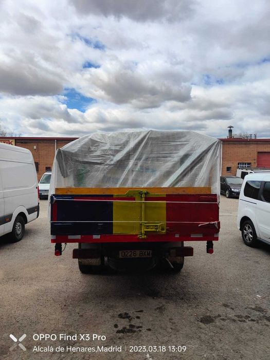 Mitubisi canter basculabil si macara