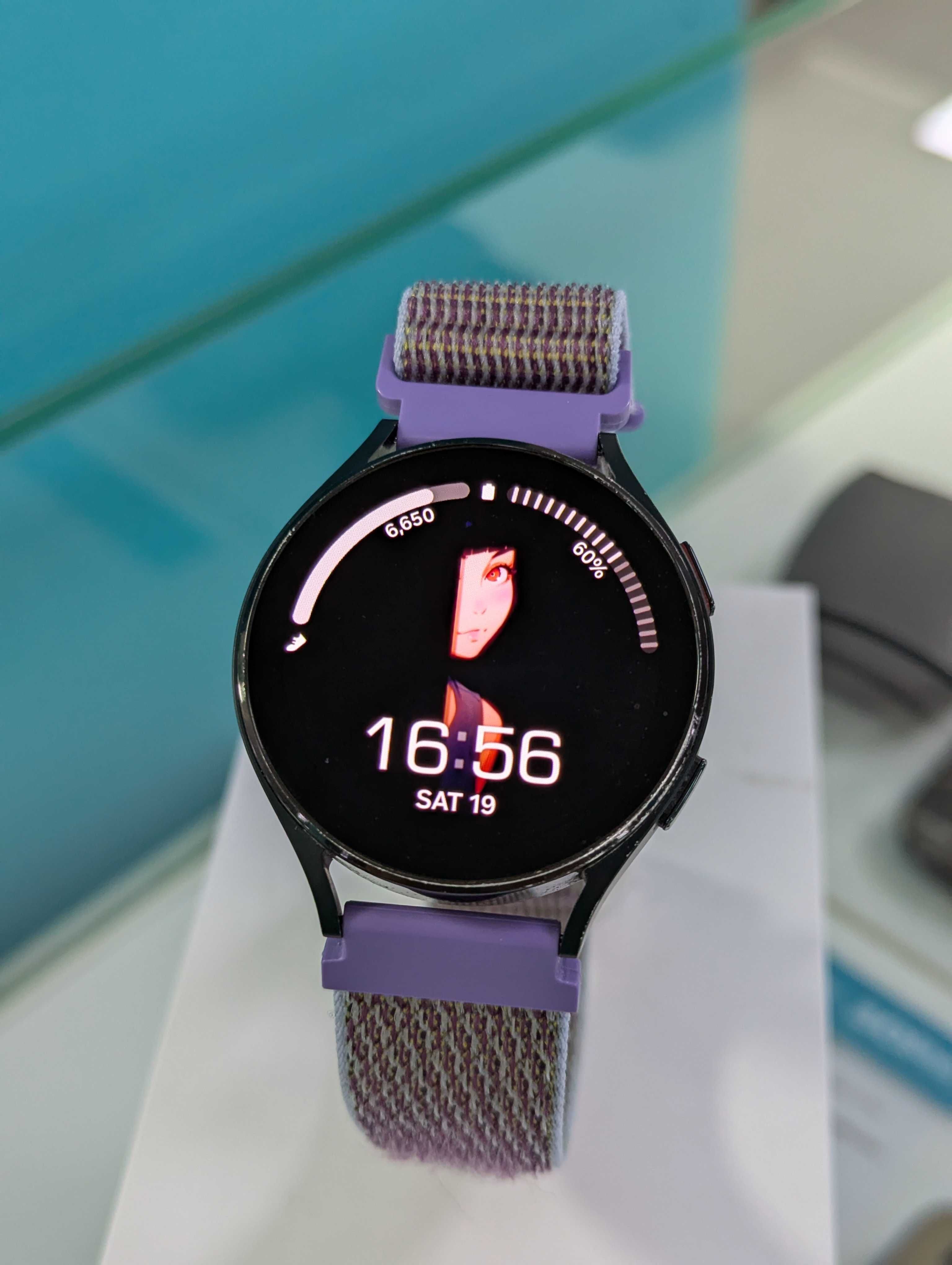 смарт часовник Samsung Galaxy Watch 4 44mm