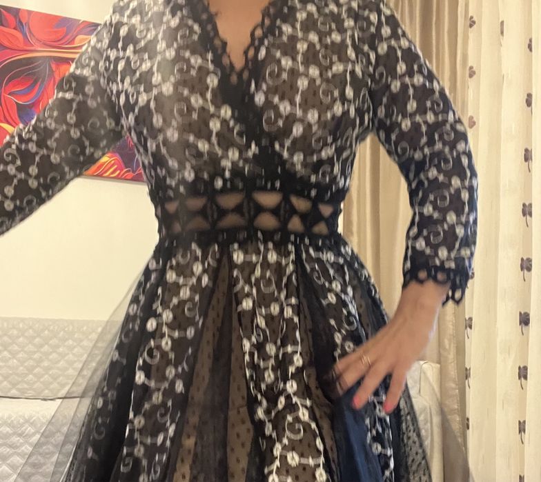Rochie ocazie din dantela cu maneca