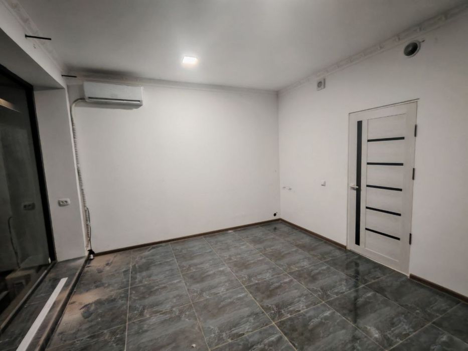 Сдаются 2 помещения.На рынке Ойдин.