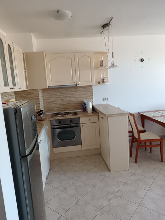 Двустаен апартамент с уникална гледка към морето