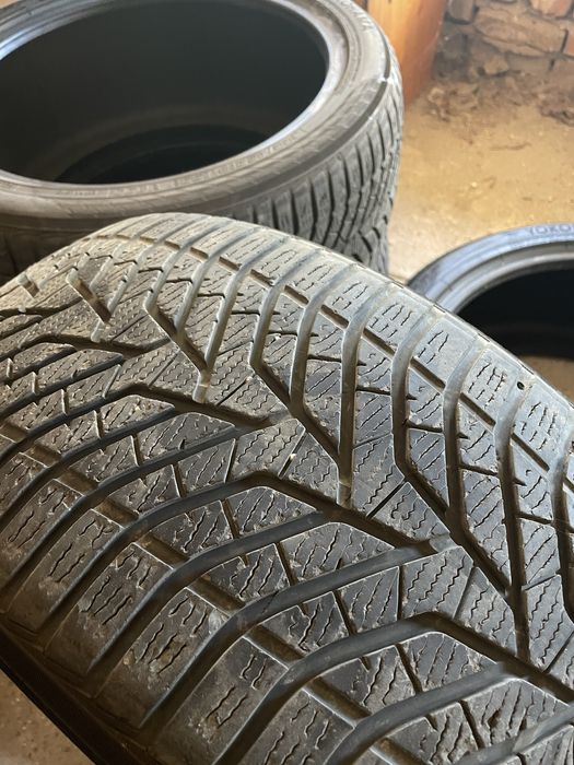 Зимни гуми YOKOHAMA 255/40/19