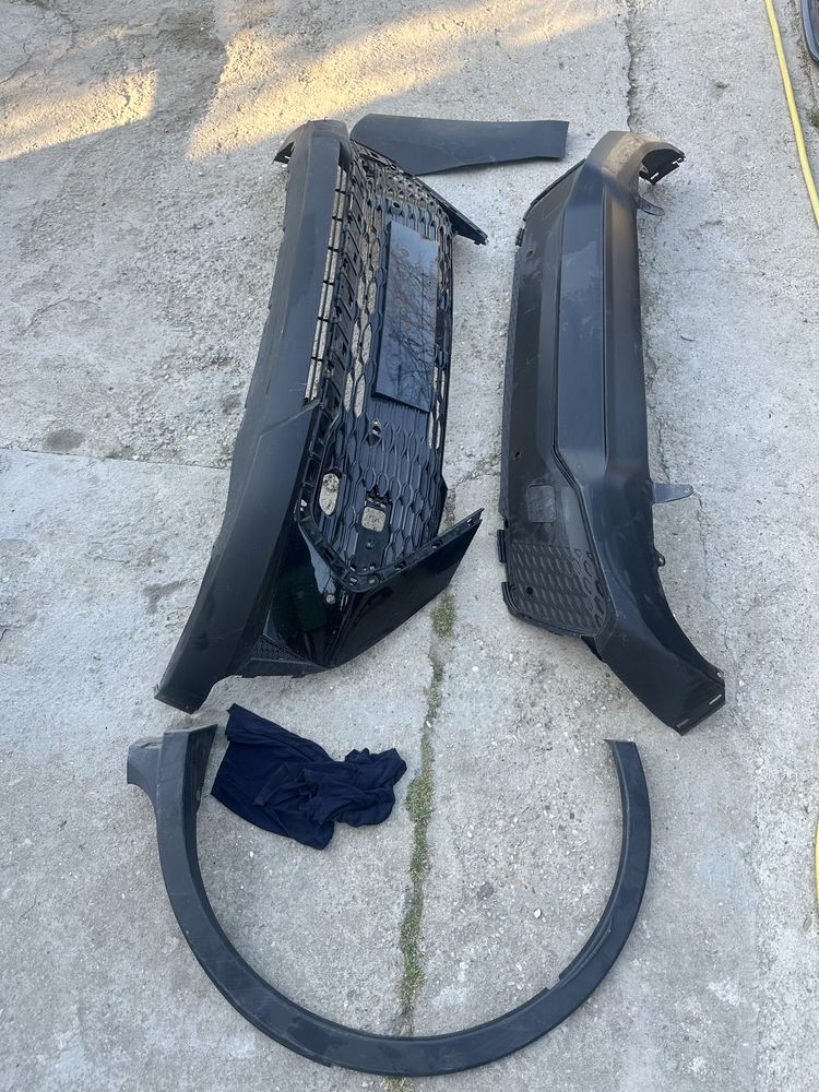 Grilă bară față.spoiler bara spate toyota chr.