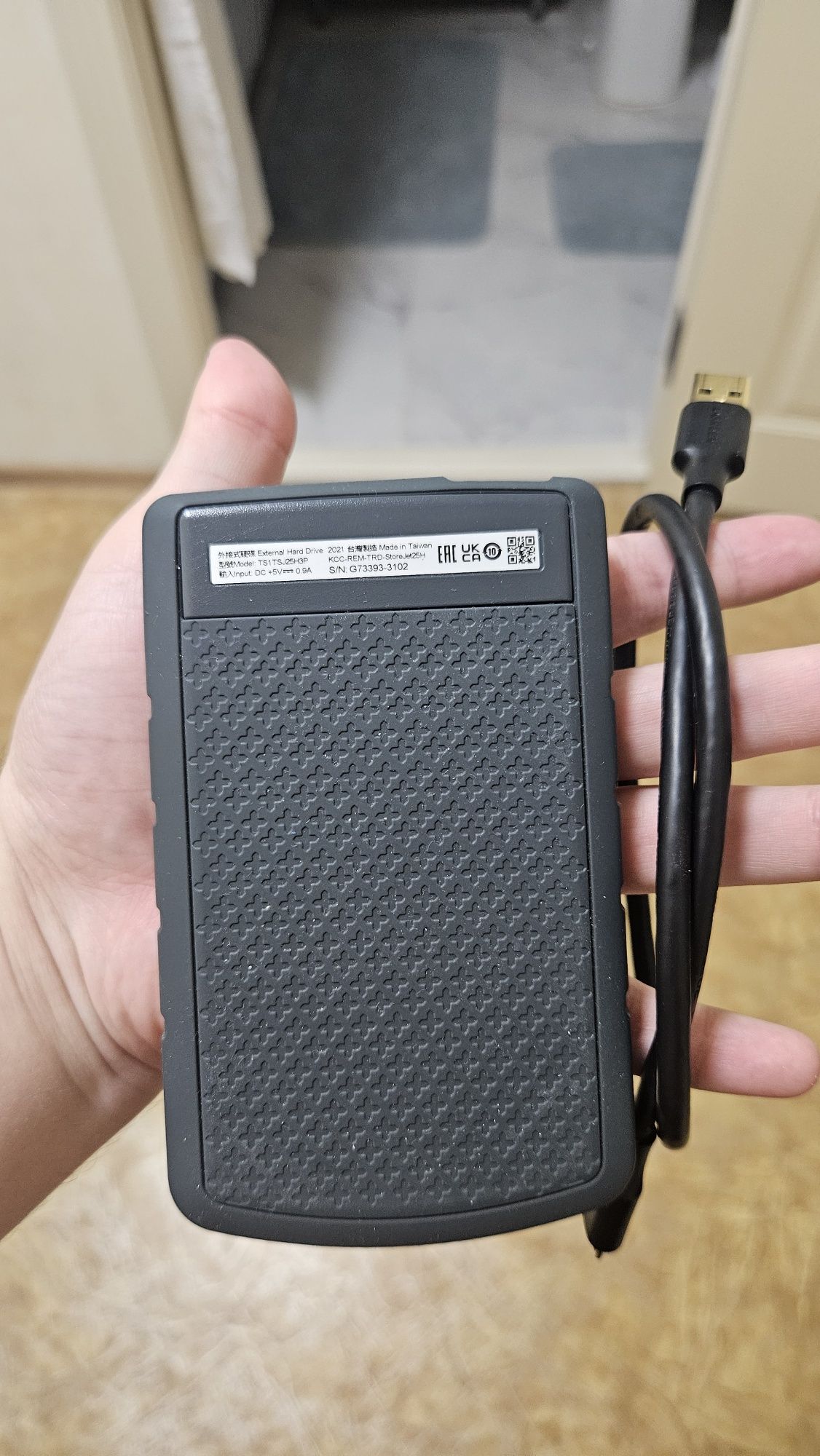 Transcend 1Tb плюс кабель