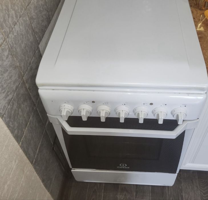 Срочно продам электрическую плиту