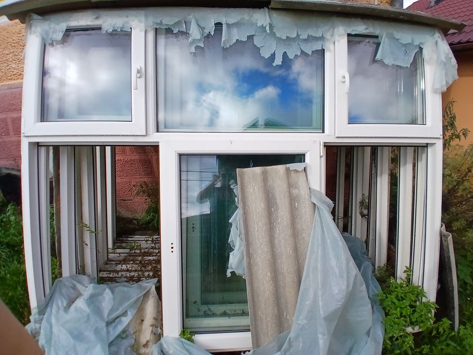 Vând geamuri 1500 de lei bucata negociabil