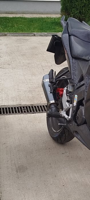 Toba sport motocicleta