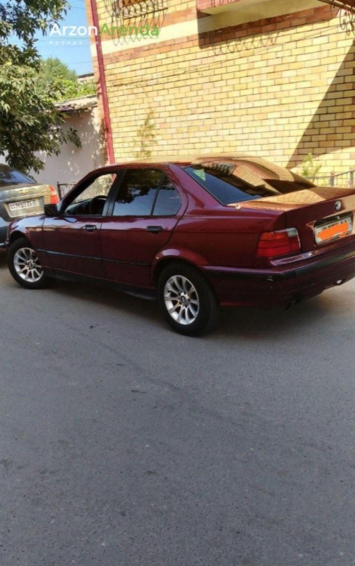 BMW 318-E36 sotiladi srochni