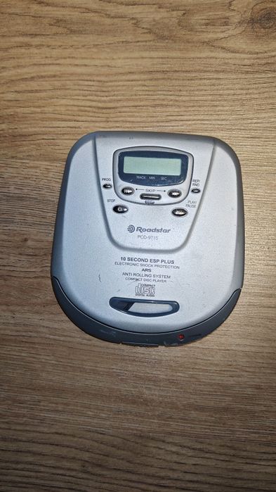CD Player Portabil Roadstar (Discman) – Retro, Funcțional, Compact