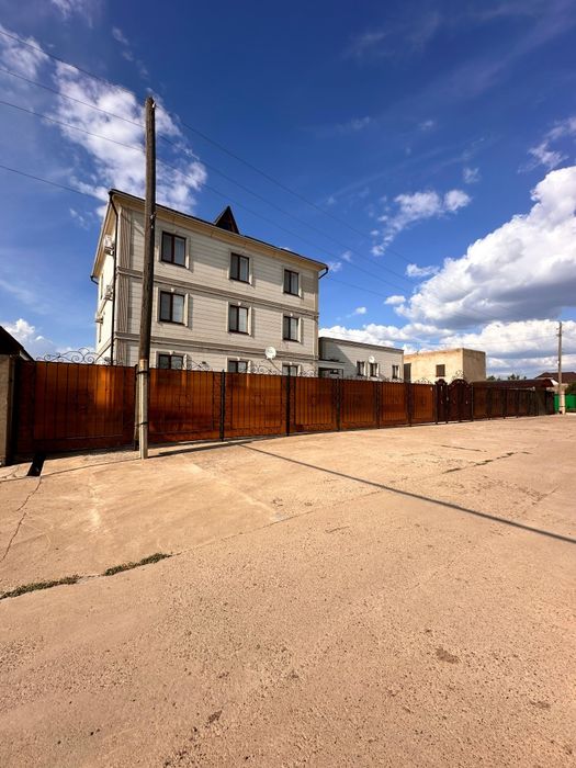 Продам дом 3х этажный