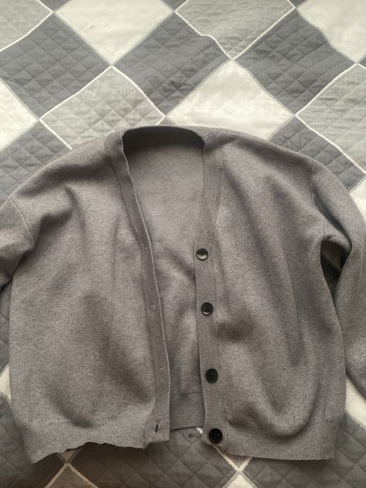 Кардиган в сером цвете