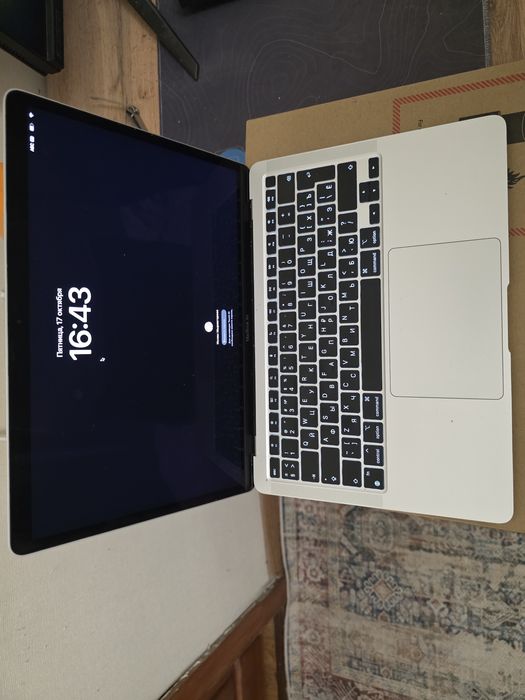 MacBook Air M1 8/256