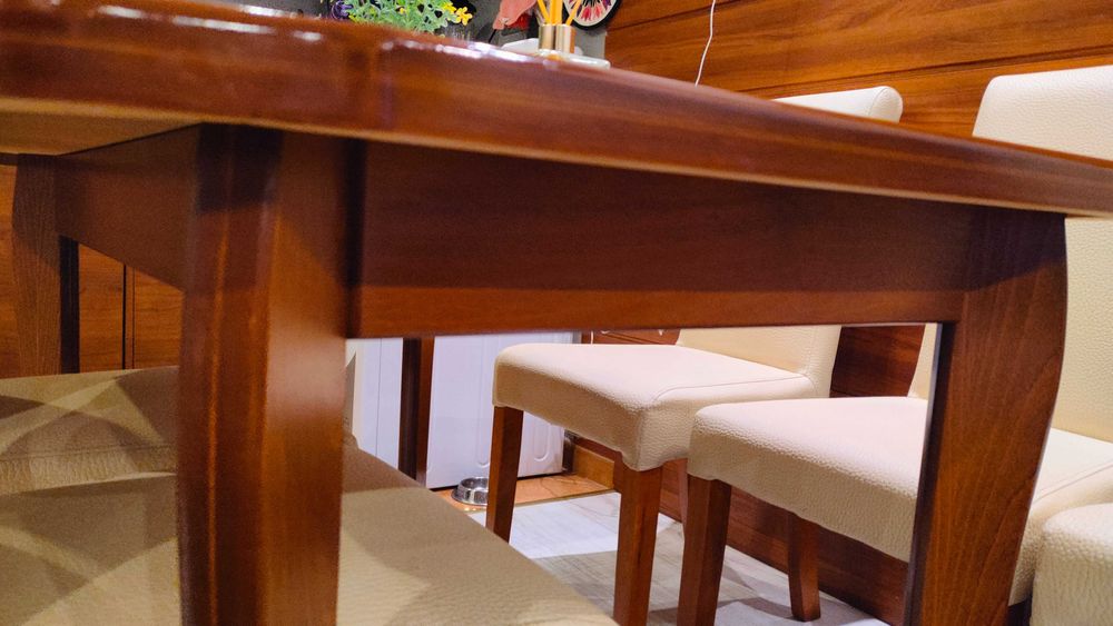 Разтегателна трапезна маса, масив + 6 броя трапезни столове Еко кожа