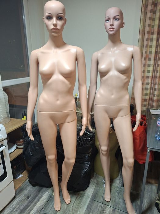Манекени за витрина,закачалки и торсове